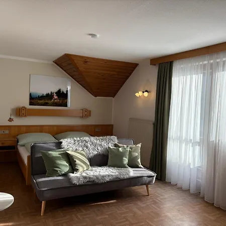 Pferdehof Rupitsch - Haus Carina Apartman Weissensee